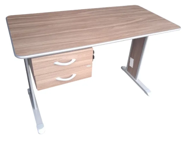 Modelo Mesa Reta 1,20 x 0,60 Uno da linha  