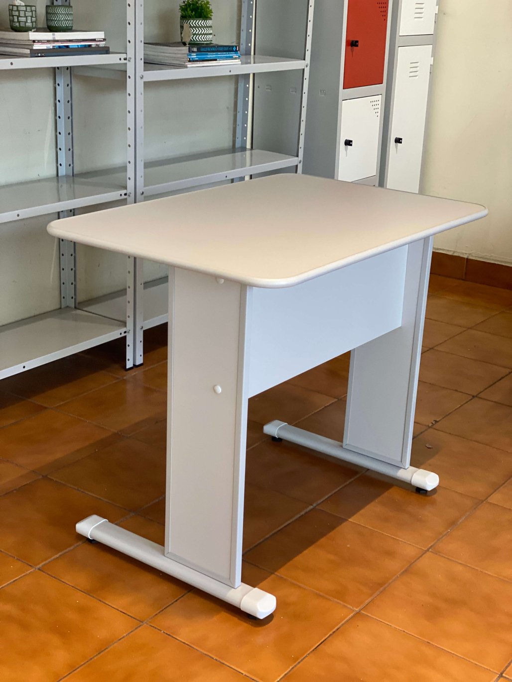 Imagem de Mesa Maxxi Pandin Cinza 90cm x 60cm